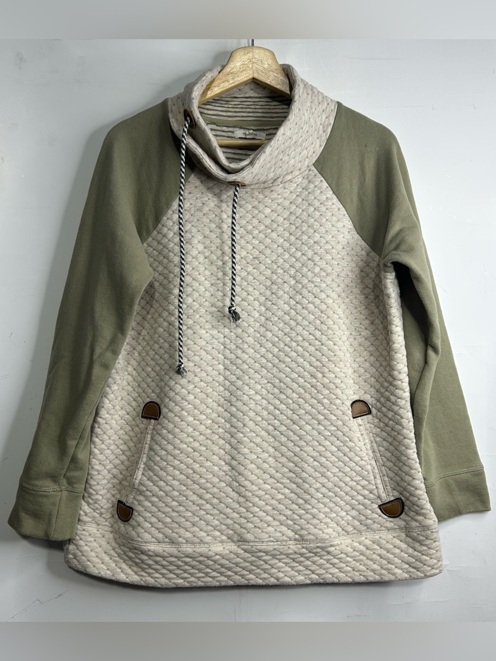 Maurices Quilted Colorblock Cowl Neck Pullover Large